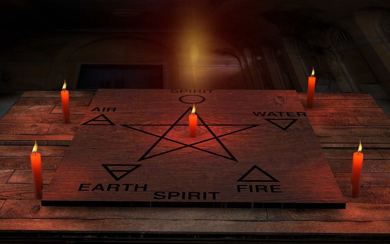 扑克牌魔术变名字,当心理学遇上指尖魔法,你也可以学会 扑克牌魔术变名字,当心理学遇上指尖魔法,你也可以学会